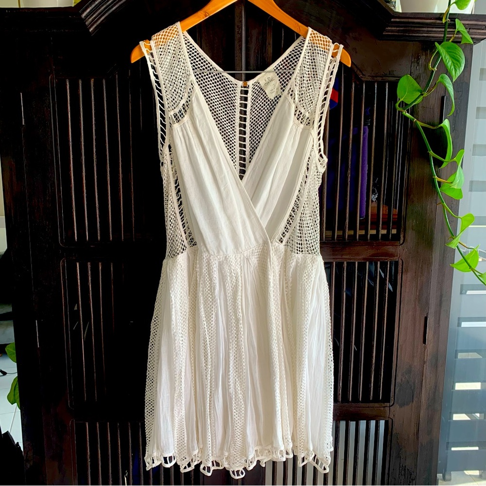 Free People one Lucas white boho wrap dress size large - Picture 1 of 5